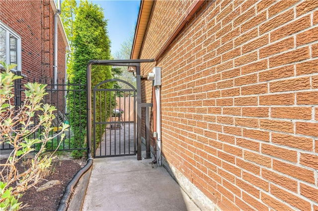 Lower - 11 Melissa Crescent