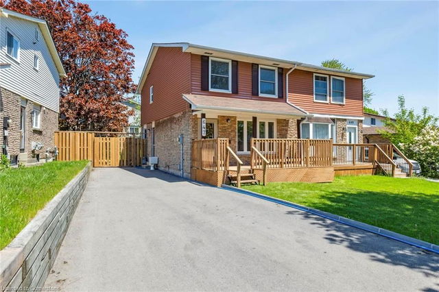 647 Balsam Crescent