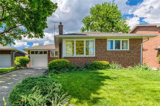 16 Deanecourt Road