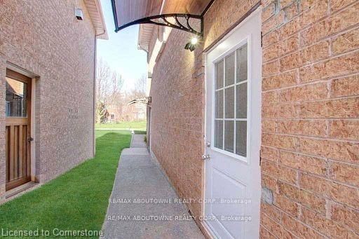 LOWER - 80 Laurendale Avenue