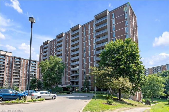 402 - 1966 Main Street W