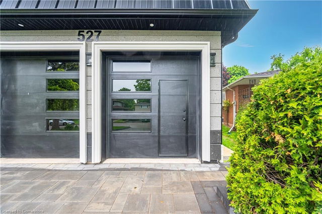 A - 527 Vyner Crescent