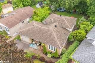 52 Highcroft Road