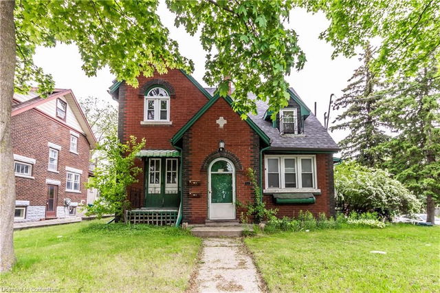 178 Erb Street W