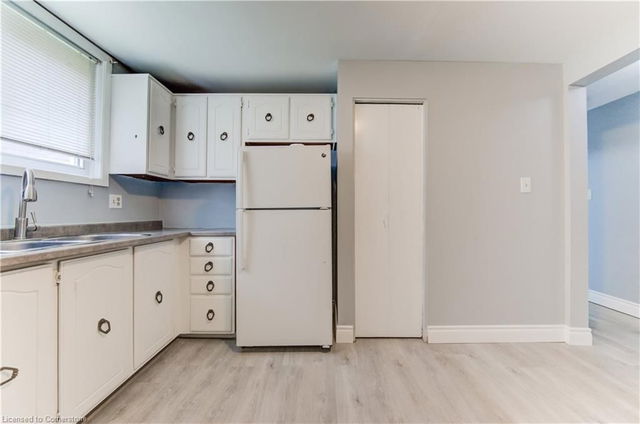 1 - 318 Erb Street W