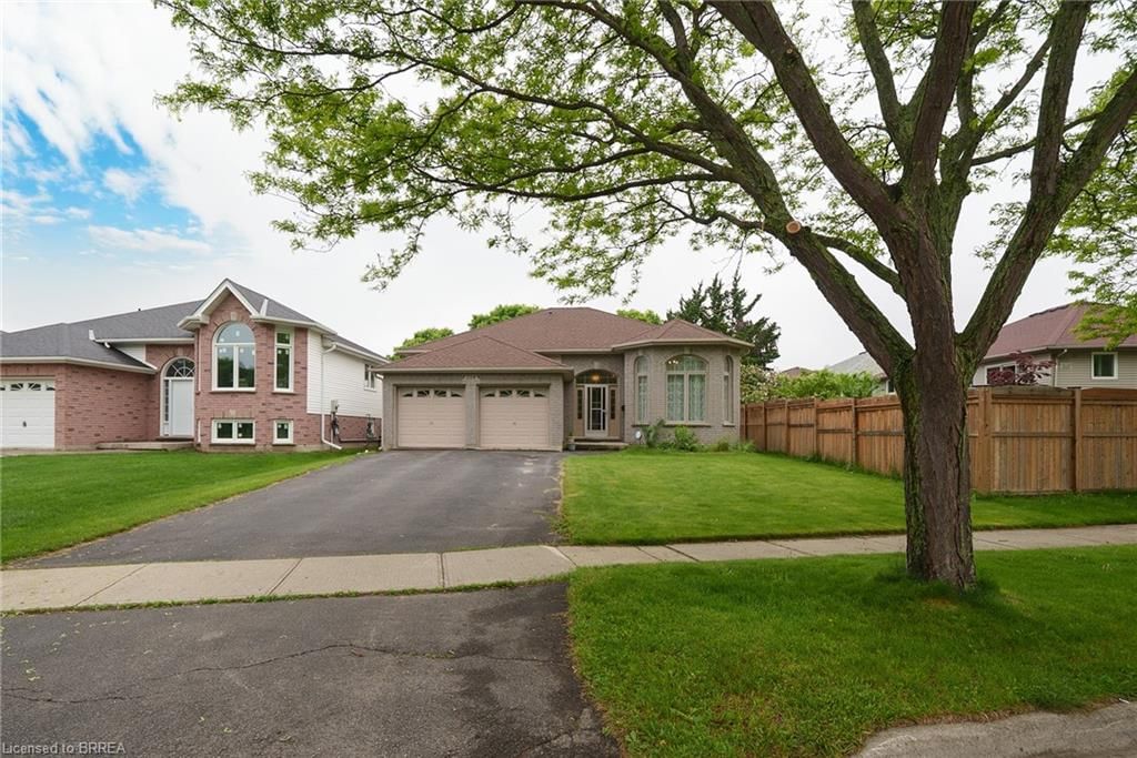 Single Family Residence for sale at 219 Balmoral Drive, Brantford, Myrtleville South, N3V 1E6 - MLS: 40735181