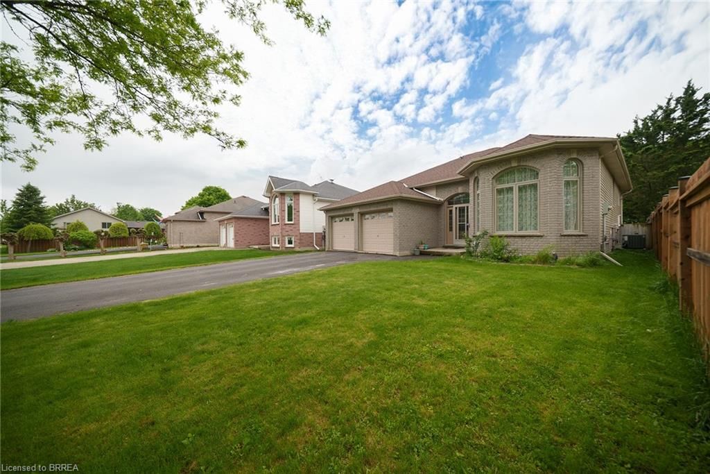 Single Family Residence for sale at 219 Balmoral Drive, Brantford, Myrtleville South, N3V 1E6 - MLS: 40735181