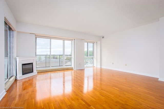 315 - 102 Bronte Road