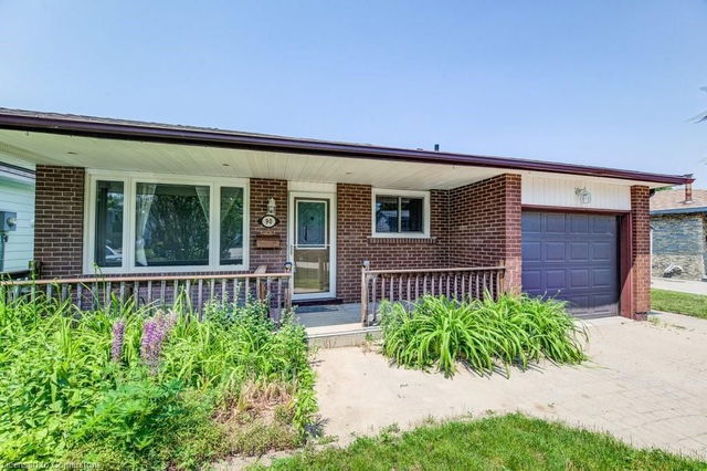 LOWER - 90 Blackhorne Drive