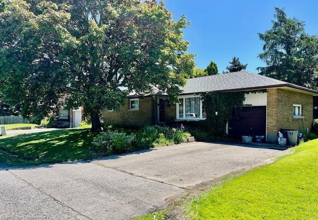 32 Buchanan Road