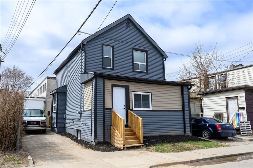 Single Family Residence for sale at 31 Greenaway Avenue, Hamilton, Gibson/Stipley, L8L 6C3 - MLS: 40735810