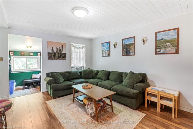 21A - 21 Church Street W