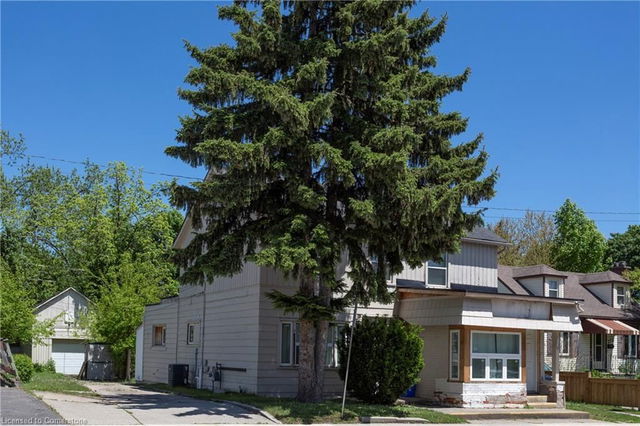 275 King Street W