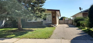 102 Pepperwood Crescent