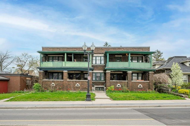 206A - 202 King Street S