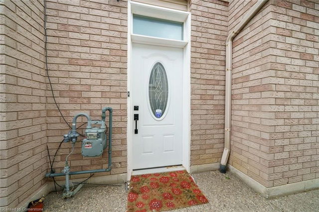 Lower Unit - 39 Bonaparte Way