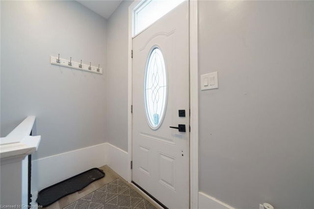 Lower Unit - 39 Bonaparte Way
