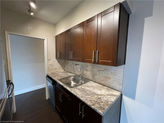 303 - 326 Hunter Street E