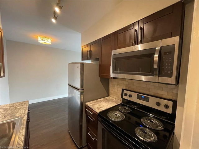 303 - 326 Hunter Street E