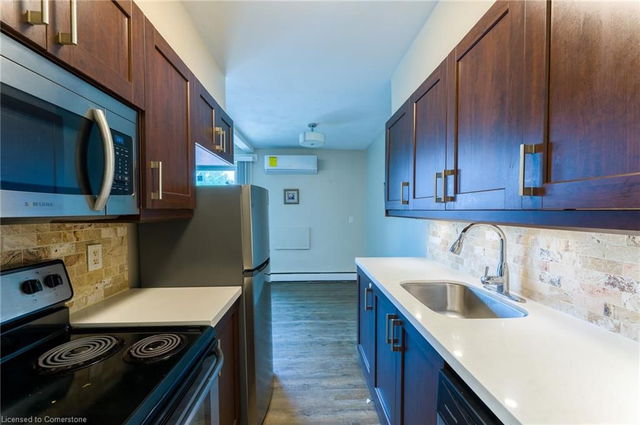 402 - 326 Hunter Street E