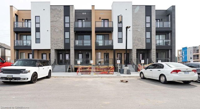 A81 - 261 Woodbine Avenue