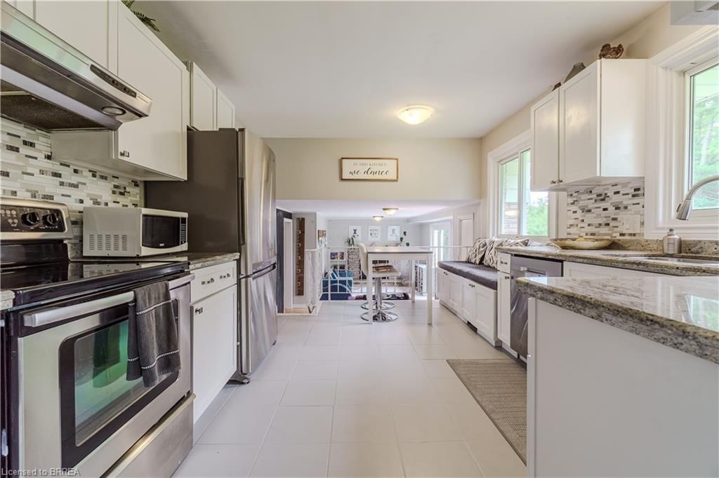 Single Family Residence for sale at 22 Japonica Crescent, Brantford, Sky Acres, N3R 1N6 - MLS: 40736949