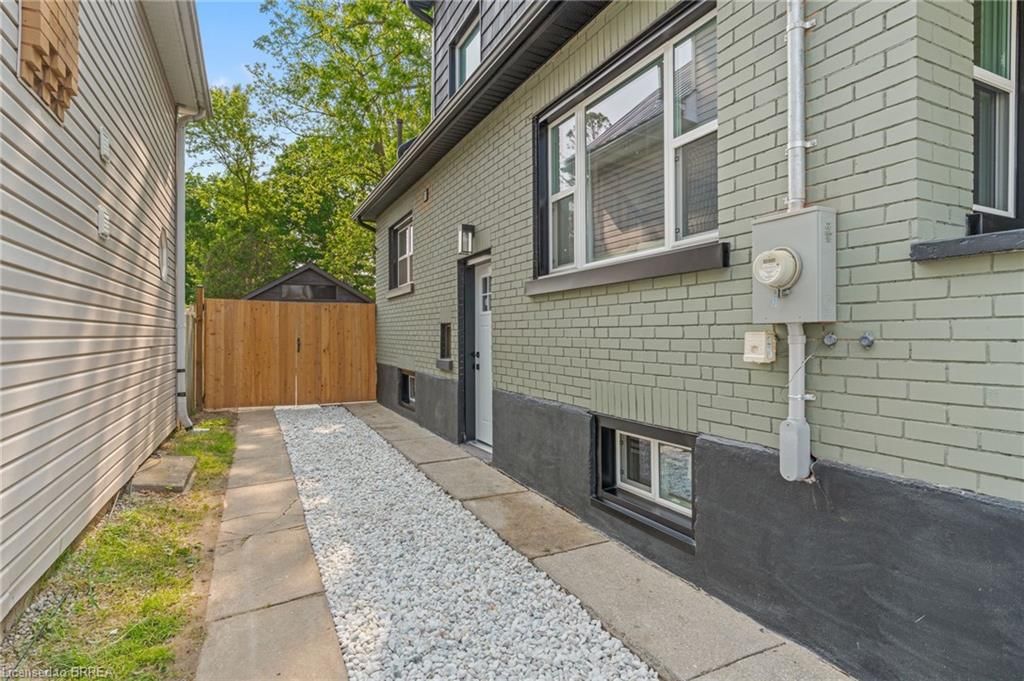 Single Family Residence for sale at 7 Esther Street, Brantford, East Ward, N3S 6K3 - MLS: 40737136