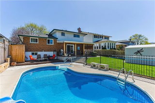 7 Crestlynn Crescent