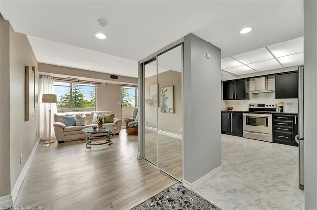 404 - 3267 King Street E