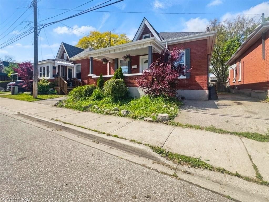 Single Family Residence for sale at 13 Salisbury Avenue, Brantford, Eagle Place West, N3S 1M6 - MLS: 40737533