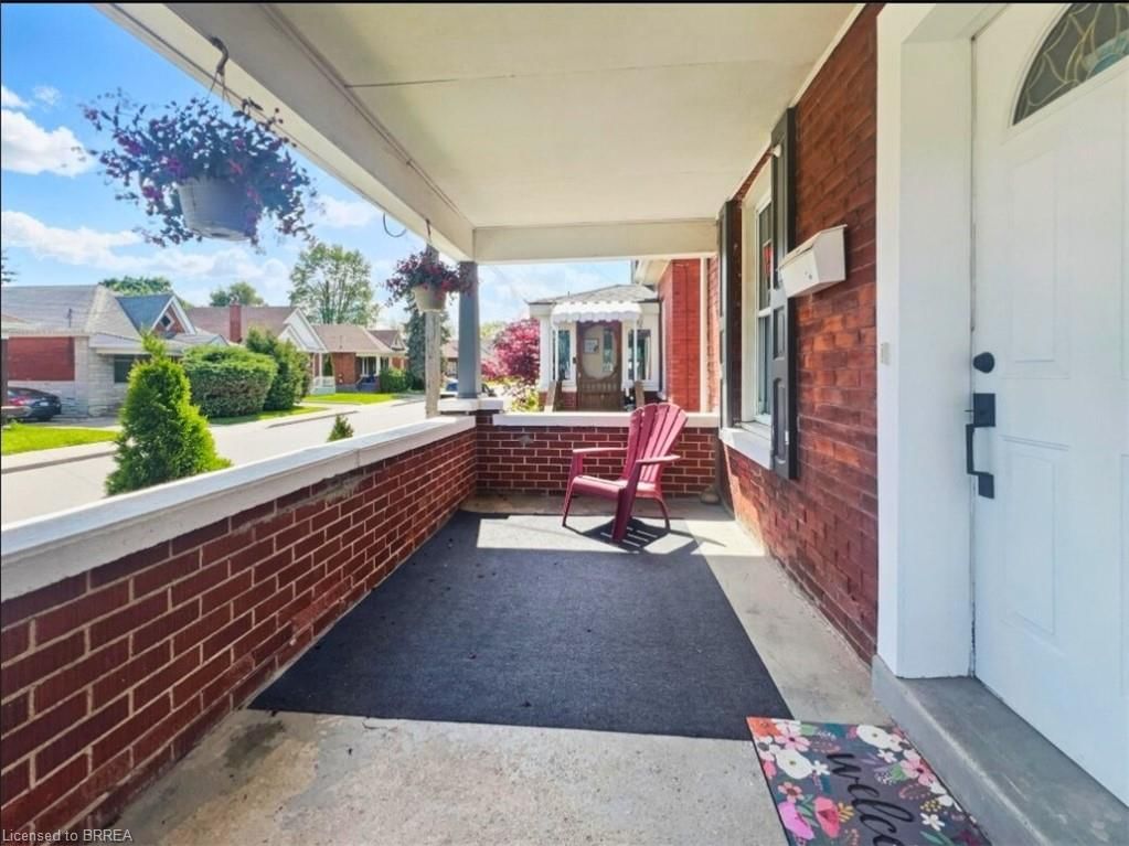 Single Family Residence for sale at 13 Salisbury Avenue, Brantford, Eagle Place West, N3S 1M6 - MLS: 40737533