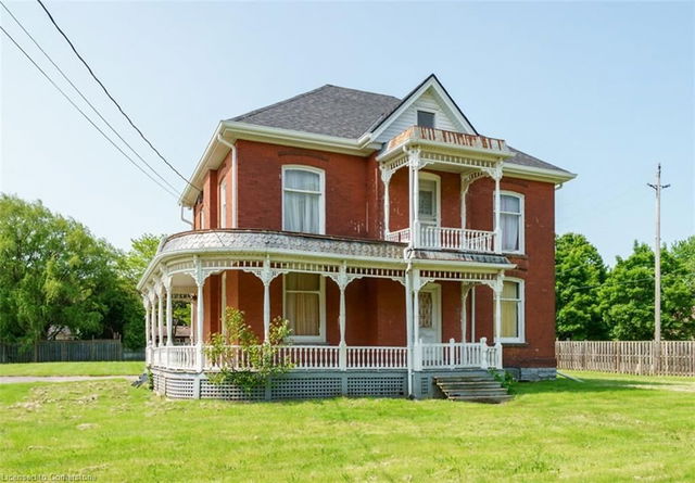 122 Main Street E