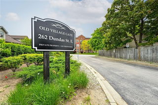 403 - 262 Dundas Street E
