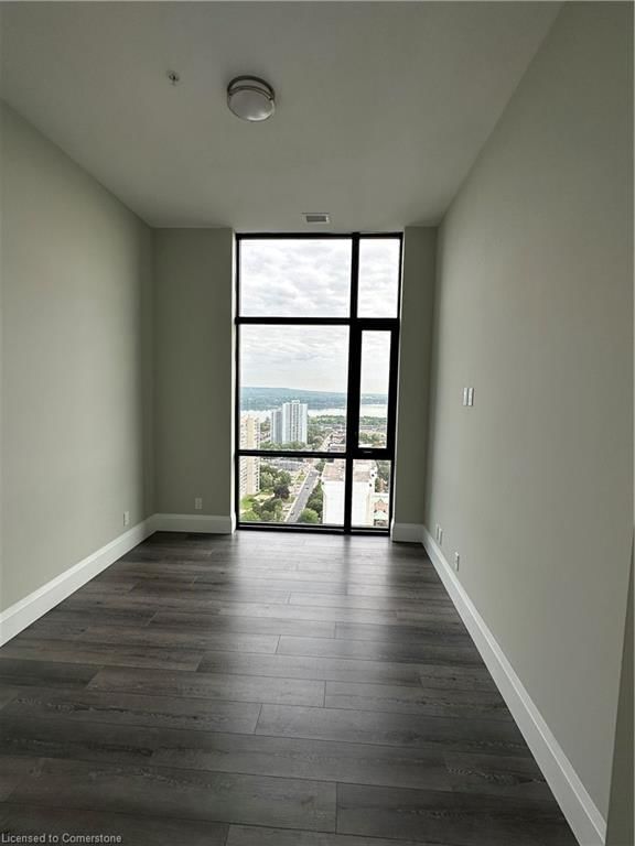 2405 - 15 Queen Street S