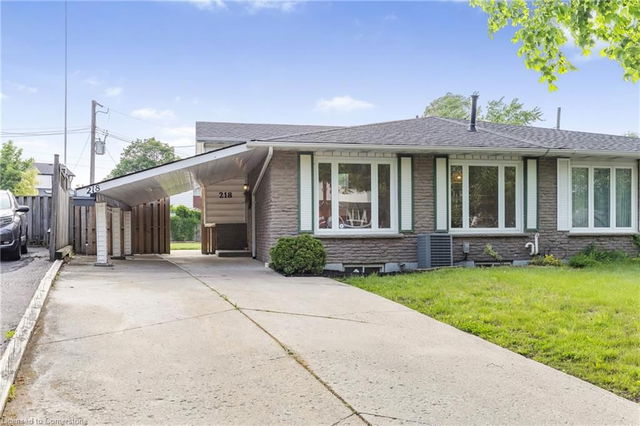 218 St Andrews Drive