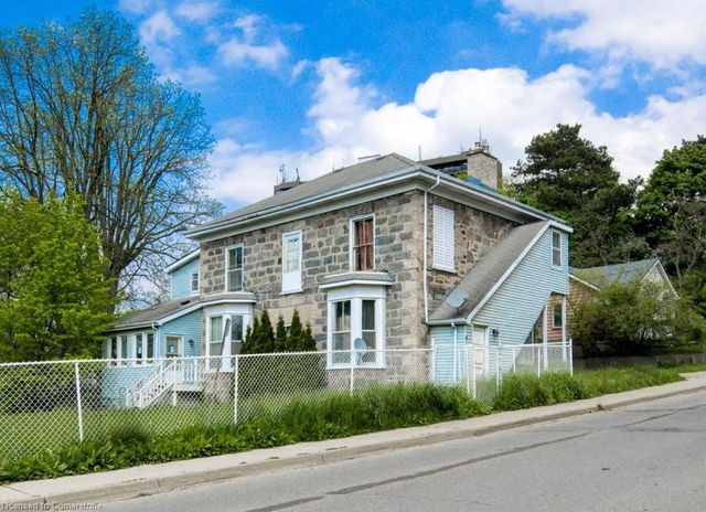 245 Ainslie Street S