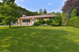 521 Vanessa Crescent