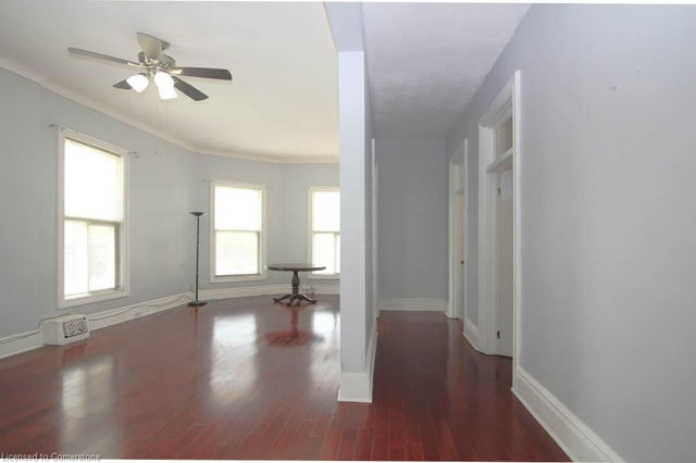 upper level - 83 Walnut Street S