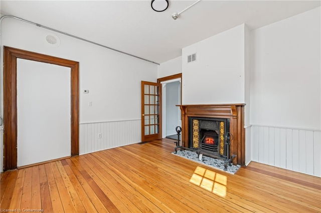 4 - 13 Mountain Street