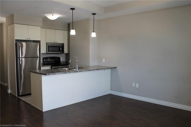 1101 - 112 King Street E