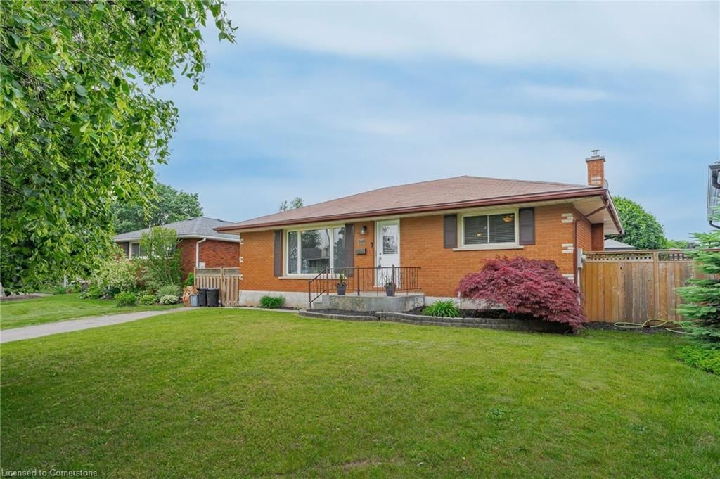 Single Family Residence for sale at 23 Pembroke Avenue, Brantford, Mayfair, N3R 5B5 - MLS: 40738946