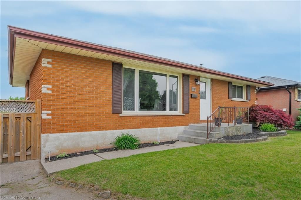 Single Family Residence for sale at 23 Pembroke Avenue, Brantford, Mayfair, N3R 5B5 - MLS: 40738946