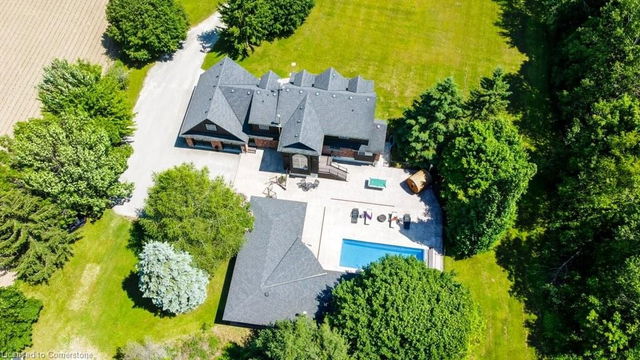 8466 Sideroad 30