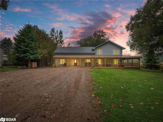 8 Scott Crescent