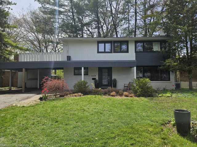 260 Linwood Crescent