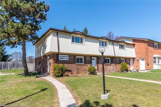 2 - 144 Jansen Avenue