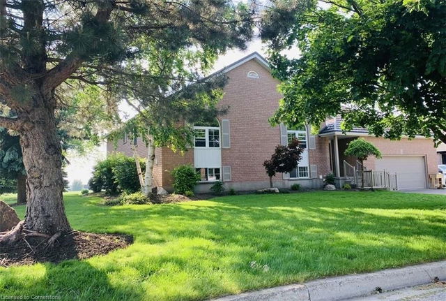 30 Musselman Crescent