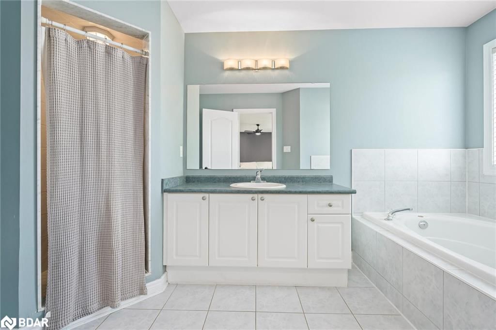 Single Family Residence sold at 49 Lawlor Street, Georgetown, ON, L7G 6B8 - GE Georgetown - MLS: 40739639