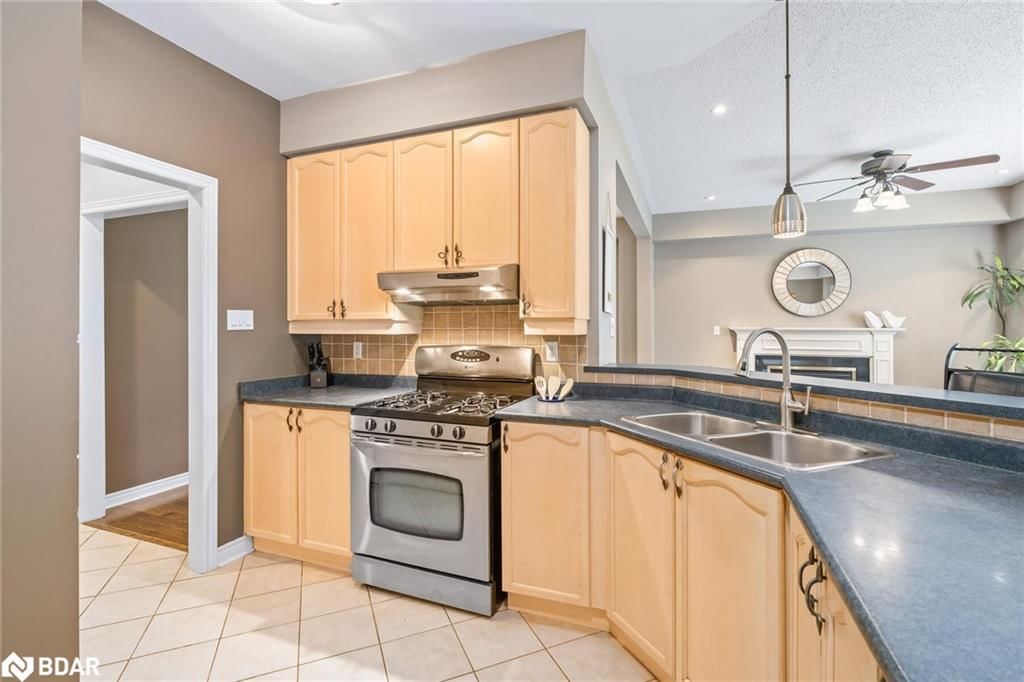 Single Family Residence sold at 49 Lawlor Street, Georgetown, ON, L7G 6B8 - GE Georgetown - MLS: 40739639