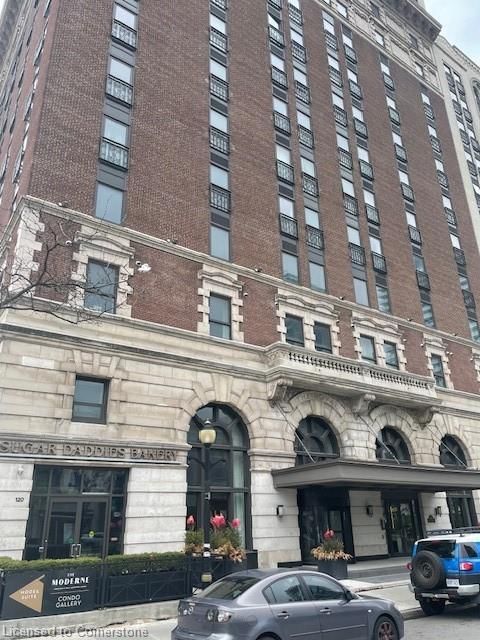 608 - 112 King Street E
